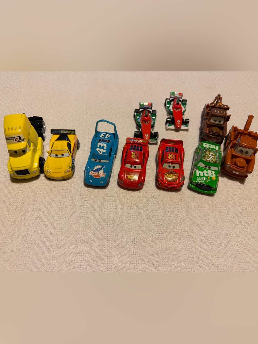 Disney Pixar Cars Die-Cast lot of 10 SidewallSemi Dinoco McQueen TowMater & more